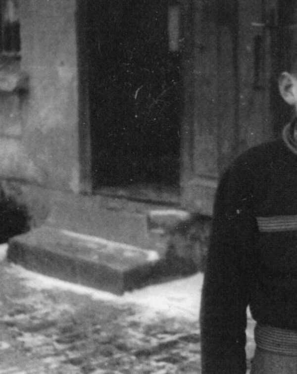 Ivan Štrpka: POSUNKY, FAKTY, PRVÍ KORČULIARI